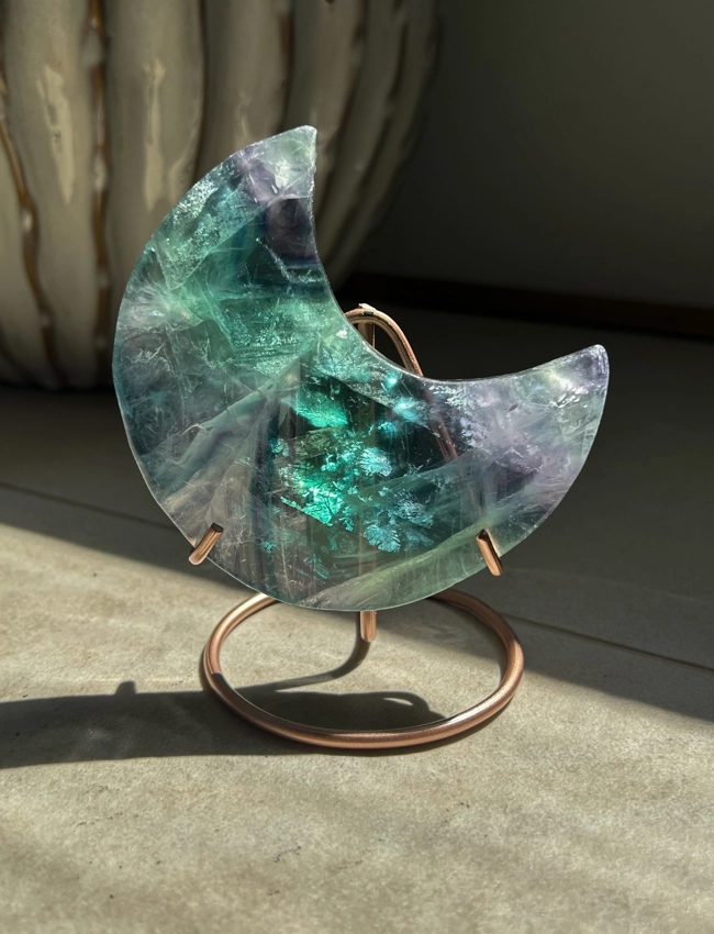 Luna in Fluorite Arcobaleno